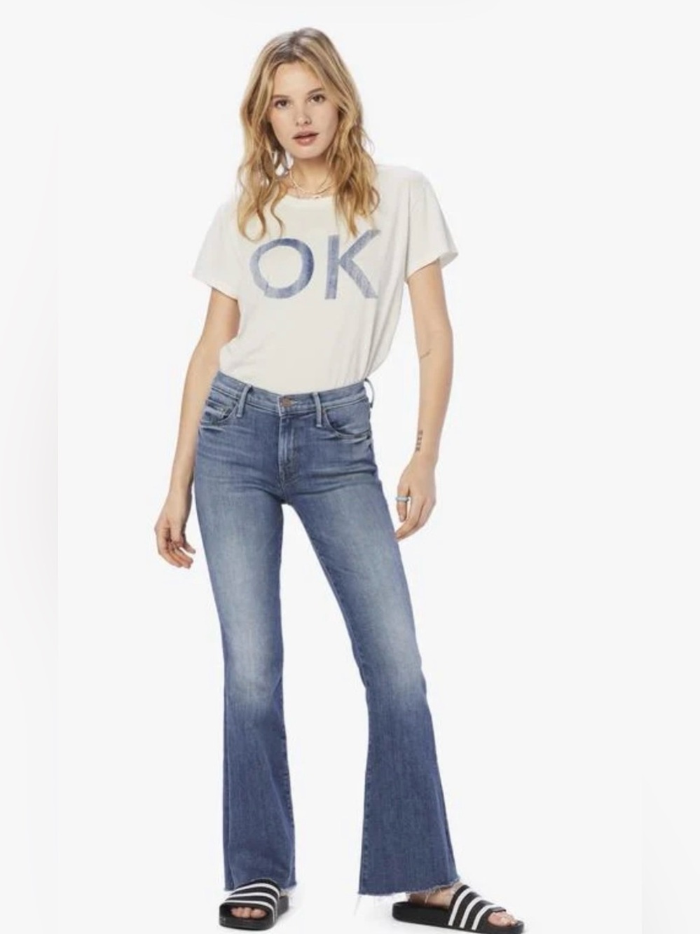 MOTHER The Weekender Fray Jeans Size 26 Hop On Hop Off Flare Frayed Hem